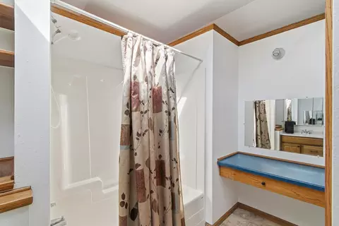 Bath - 7 E Rollin St, Edgerton, WI 53534 photo 5 of 6
