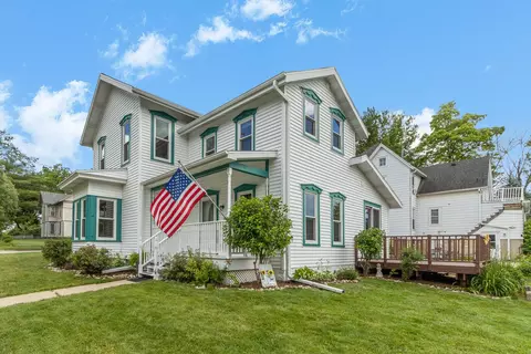 Exterior - 7 E Rollin St, Edgerton, WI 53534 photo 2 of 16