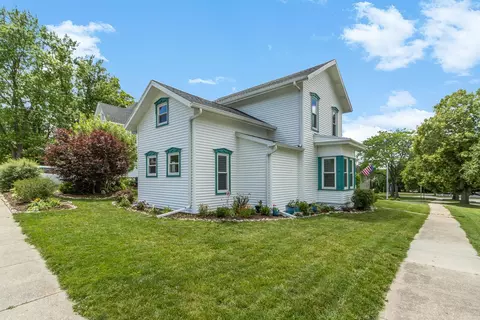Exterior - 7 E Rollin St, Edgerton, WI 53534 photo 7 of 16