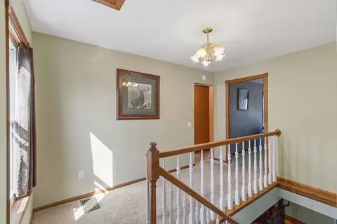 Entry Way - 7 E Rollin St, Edgerton, WI 53534 photo 4 of 7