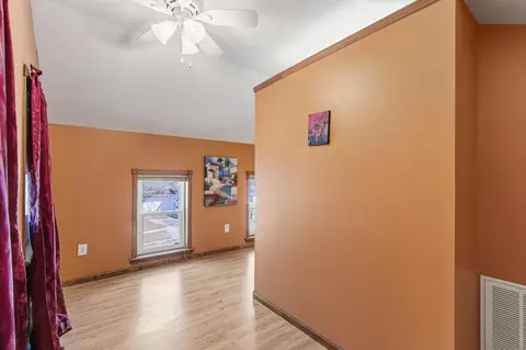 Entry Way - 7 E Rollin St, Edgerton, WI 53534 photo 6 of 7