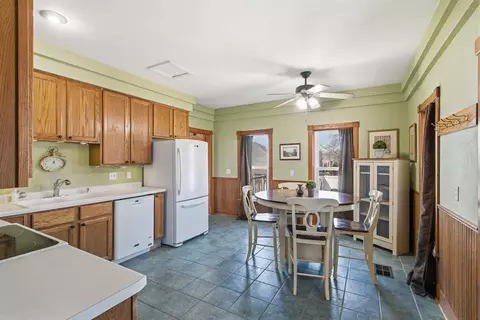 Kitchen - 7 E Rollin St, Edgerton, WI 53534 photo 1 of 3