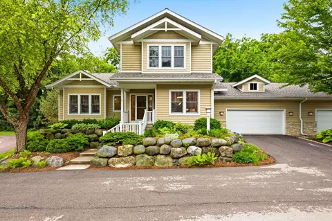 17 Glen Arbor Way, Fitchburg, WI 53711