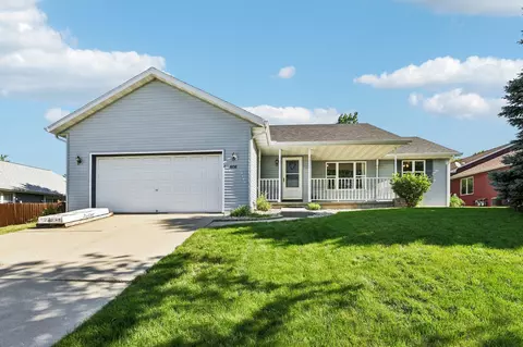 606 Garfield Ave, Evansville, WI 53536
