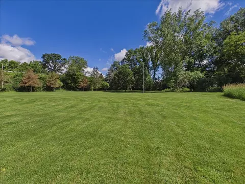 4726 Baxter Rd, Cottage Grove, WI 53527