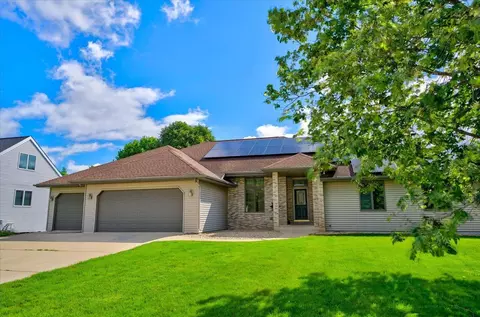 720 Waveland Rd, Janesville, WI 53548