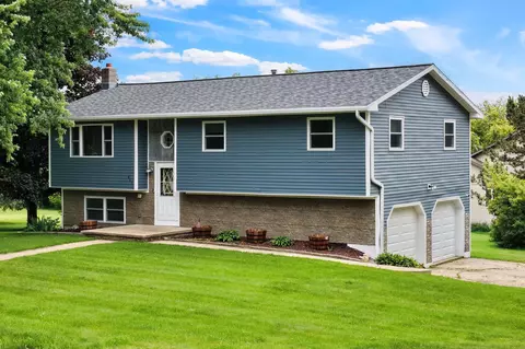 401 Linda Rd, Mount Horeb, WI 53572