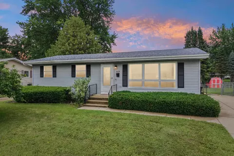809 West St, Stoughton, WI 53589