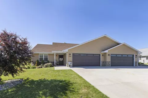 306 E Highland Ave, Fort Atkinson, WI 53538