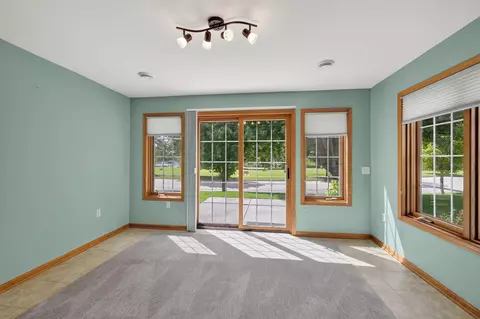 669 Springbrook Cir, Deforest, WI 53532 photo 14