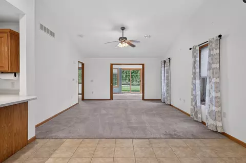 669 Springbrook Cir, Deforest, WI 53532 photo 22