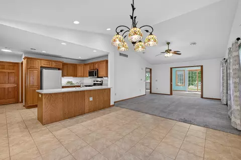 669 Springbrook Cir, Deforest, WI 53532 photo 20