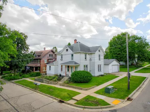 901-903 2nd St, New Glarus, WI 53574