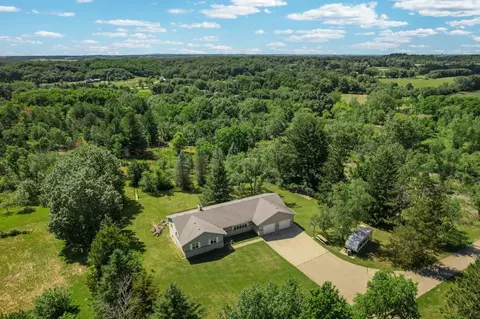 6635 Sunset Dr, Verona, WI 53593