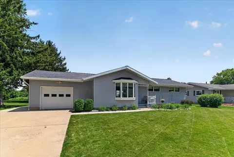 1523 East St, Black Earth, WI 53515