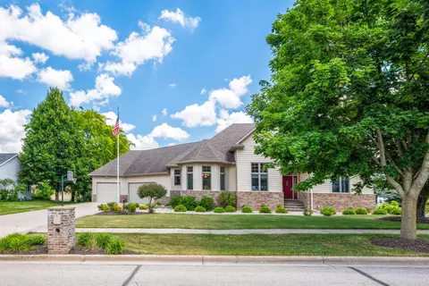 1015 Thomas St, Ripon, WI 54971