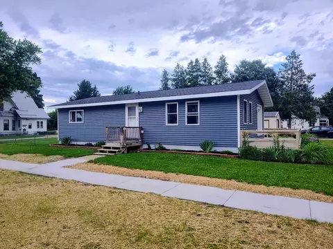 301 Main St, Blue River, WI 53518