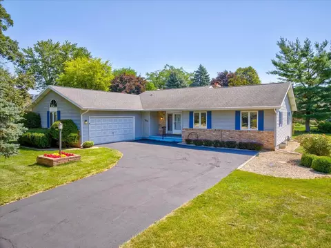409 Riverwood Bnd, Deforest, WI 53532