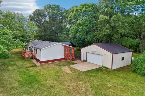526 Freedom Ln, Wisconsin Dells, WI 53965