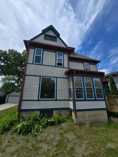 206 Linn St, Janesville, WI 53548