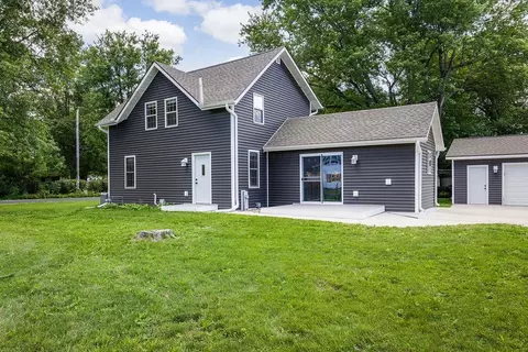 570 Academy Dr, Edgerton, WI 53534