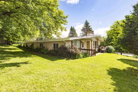 170 N College Dr, Platteville, WI 53818