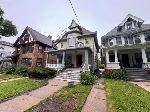 928 Spaight St, Madison, WI 53703
