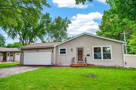 1813 Prairie Rd, Madison, WI 53711