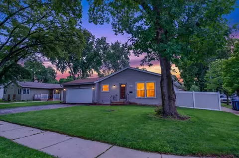 1813 Prairie Rd, Madison, WI 53711