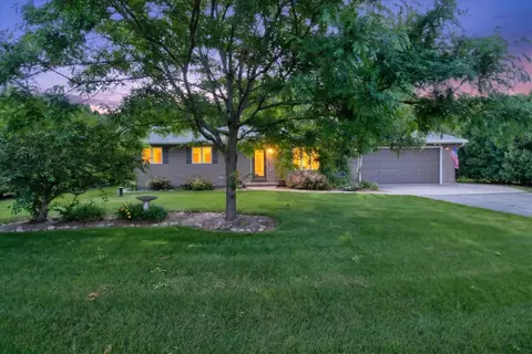 6702 N Abey Ct, Evansville, WI 53536