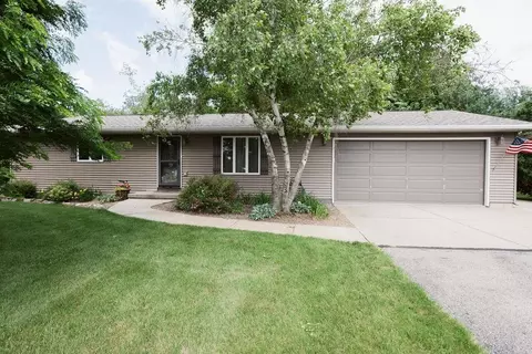 6702 N Abey Ct, Evansville, WI 53536