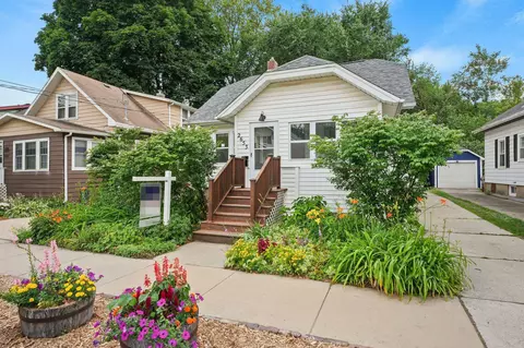 2653 E Johnson St, Madison, WI 53704
