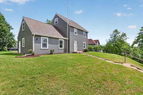 215 Roosevelt Ave, Beloit, WI 53511