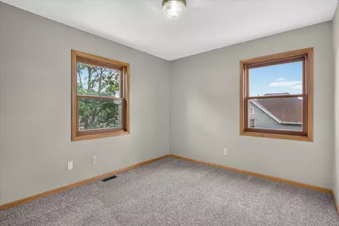 Bedroom - 215 Roosevelt Ave, Beloit, WI 53511 photo 4 of 4