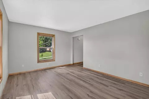 Living - 215 Roosevelt Ave, Beloit, WI 53511 photo 3 of 3