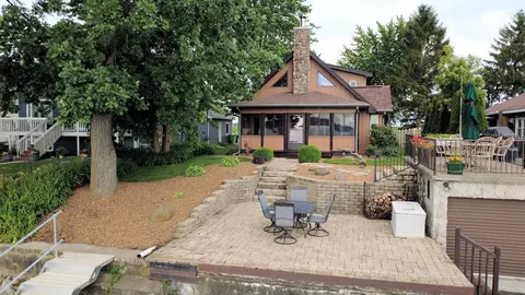 n10598 Howard Drive, Fox Lake, WI 53933