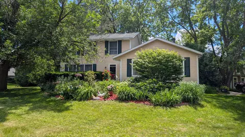 420 Melody Ln, Verona, WI 53593