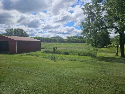 Exterior - 6904 E Buckeye Rd, Madison, WI 53718 photo 3 of 7