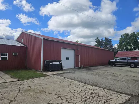 Exterior - 6904 E Buckeye Rd, Madison, WI 53718 photo 6 of 7