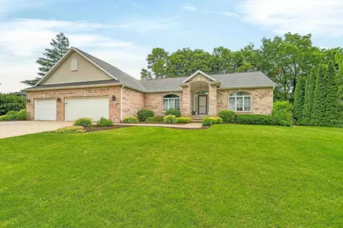 6101 Holscher Rd, Mcfarland, WI 53558