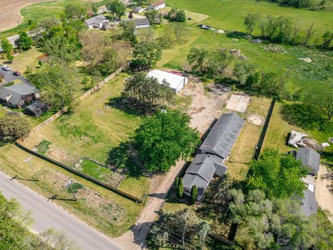 View/Area - 972 E Philhower Rd, Beloit, WI 53511 photo 4 of 4