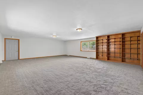 Living - 972 E Philhower Rd, Beloit, WI 53511 photo 4 of 5
