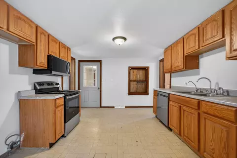 Kitchen - 972 E Philhower Rd, Beloit, WI 53511 photo 2 of 2