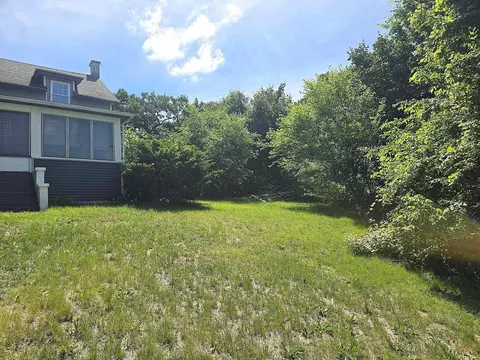 Exterior - 2467 S Riverside Dr, Beloit, WI 53511 photo 3 of 12