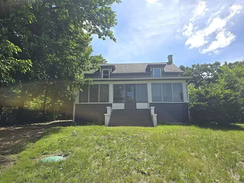 2467 S Riverside Dr, Beloit, WI 53511