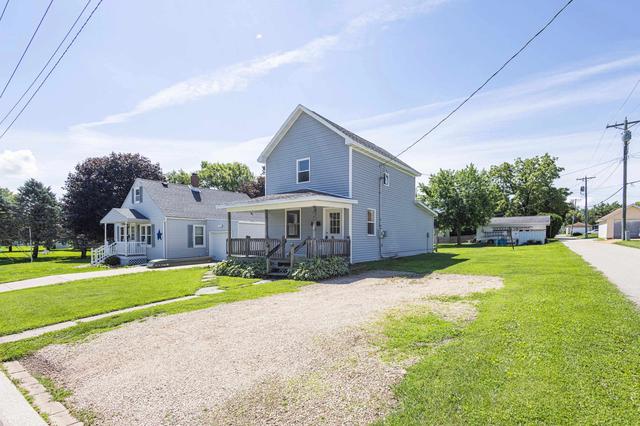 212 E Lafayette St, Cuba City, WI 53807