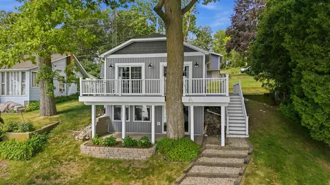n10524 Howard Drive East, Fox Lake, WI 53933