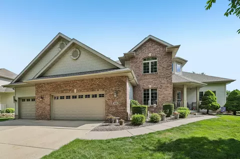 610 Pleasant Valley Pkwy, Waunakee, WI 53597