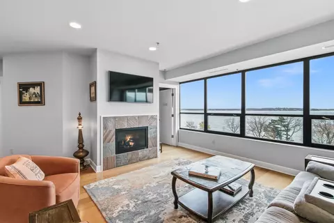 137 E Wilson St #210, Madison, WI 53703