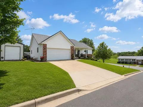 506 S Varnum St, South Wayne, WI 53587